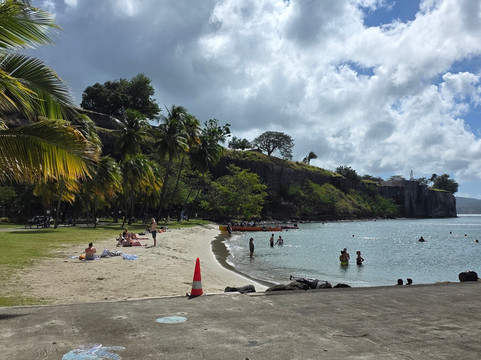 La Française-法兰西堡必去景点