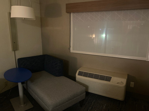 Holiday Inn Express 核桃溪主图