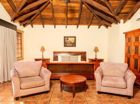 博润坤温泉度假村主图