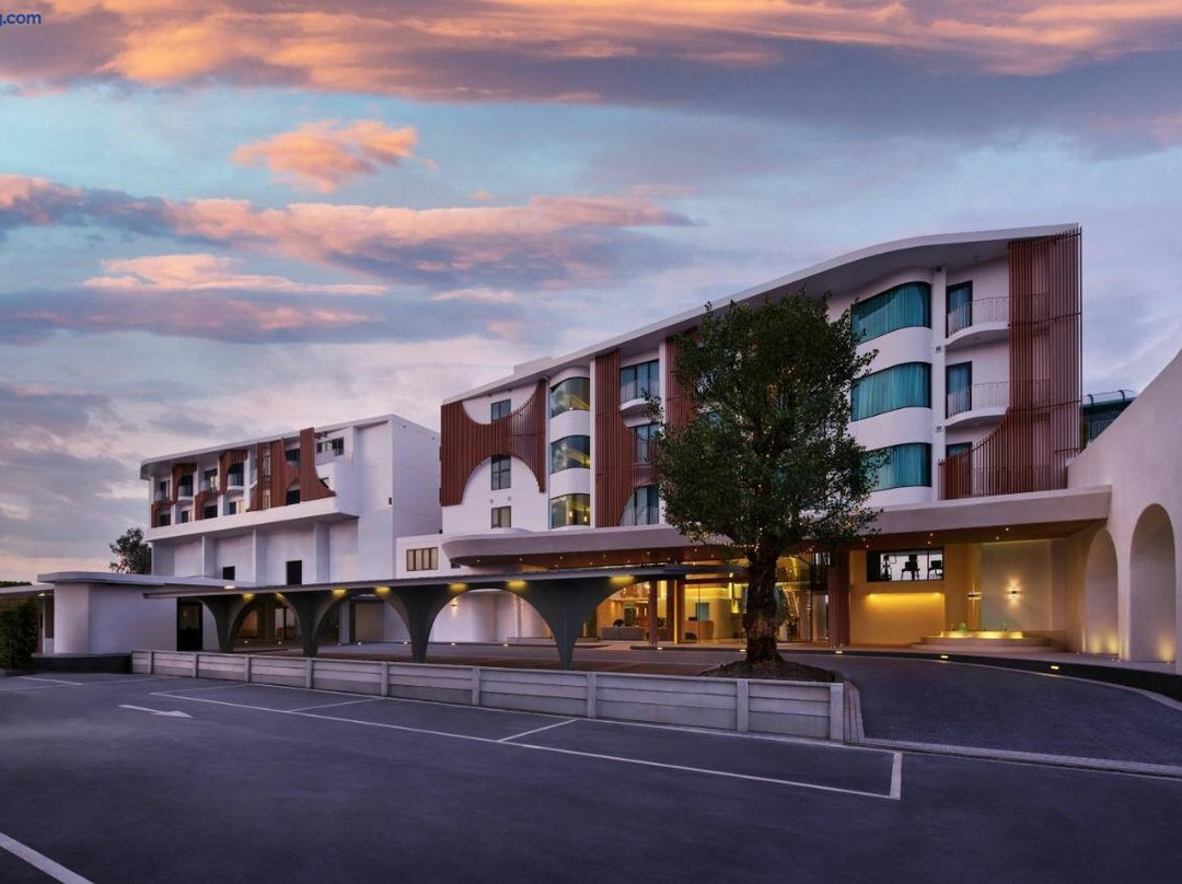 Phetara Hotel Mahachai by PCL