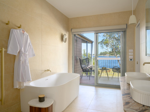 里斯比湾酒店主图