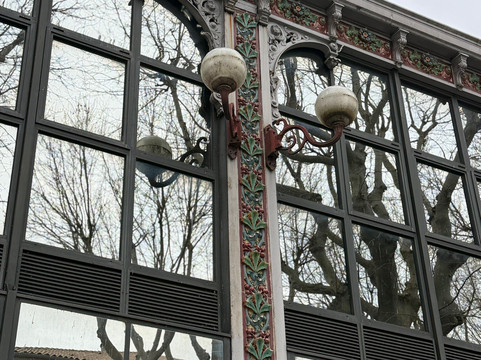 Les Halles de Narbonne-纳博讷必去景点