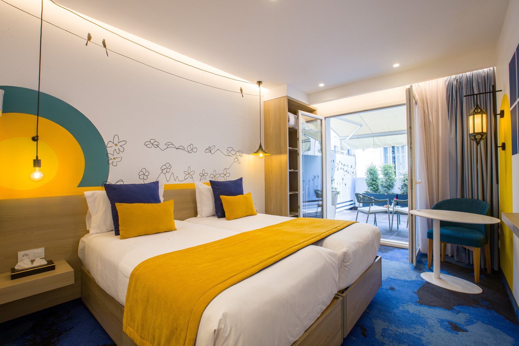 卡尔顿酒店-客卧