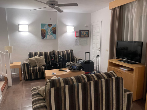 奥纳·马克斯住宿主图