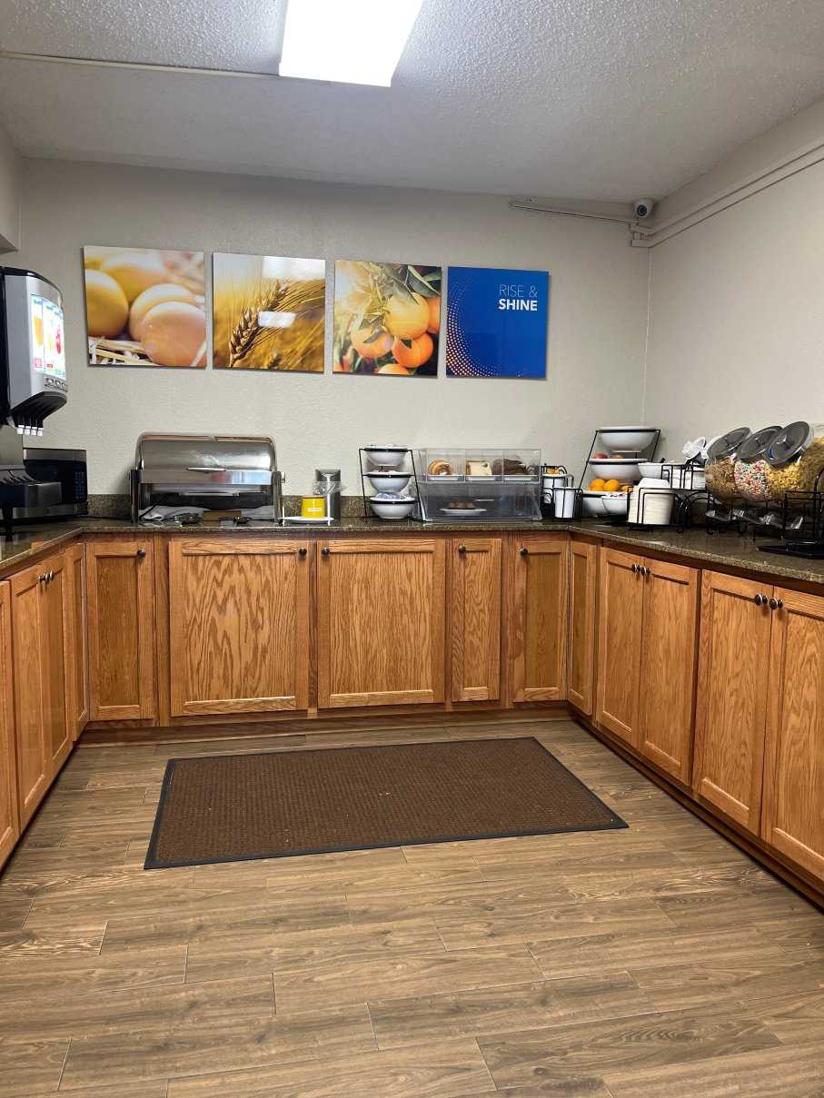 彼得斯堡舒适酒店，靠近李堡区域-官方