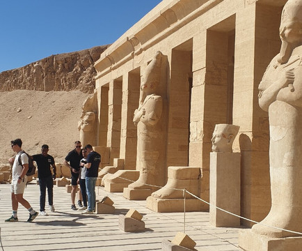 新门农酒店主图