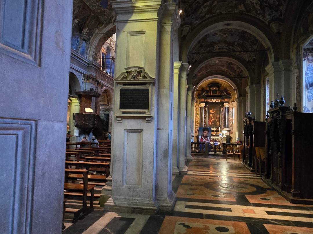 Santuary of Our Lady of Miracles-萨龙诺必去景点