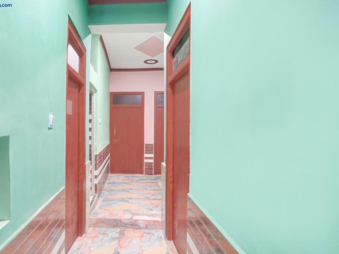 Hotel O Awara Grand Palace