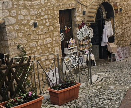 Porta Romana-Fumone必去景点