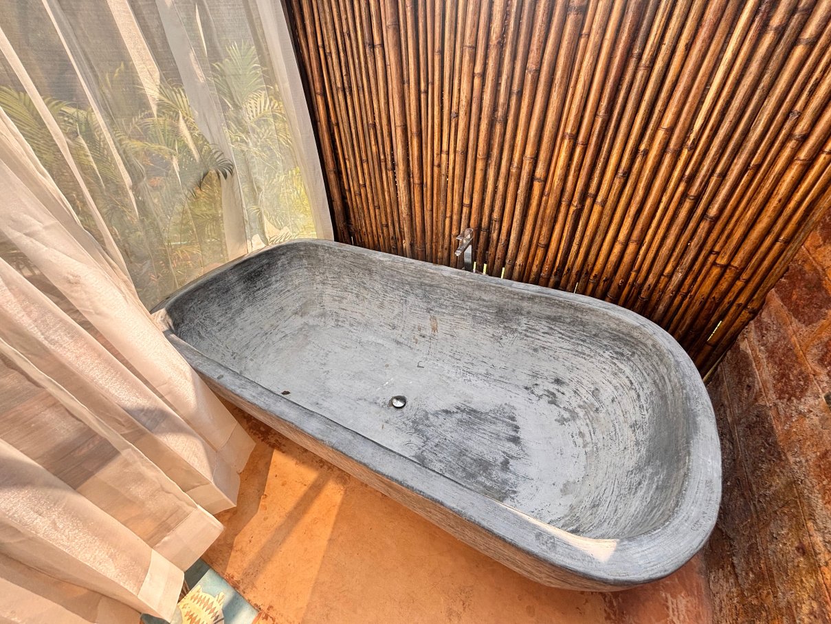 阿什维姆拉里萨度假村-官方