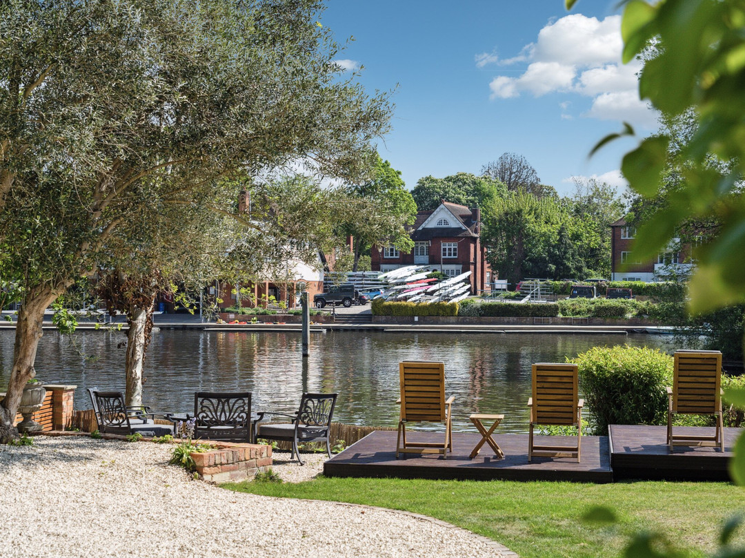 河流艺术俱乐部酒店主图