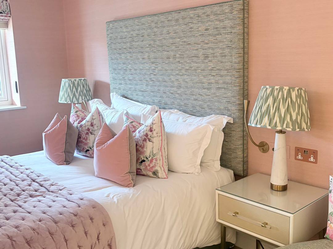 Dewars Restaurant And Rooms主图