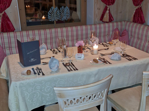 克劳斯纳夫酒店主图