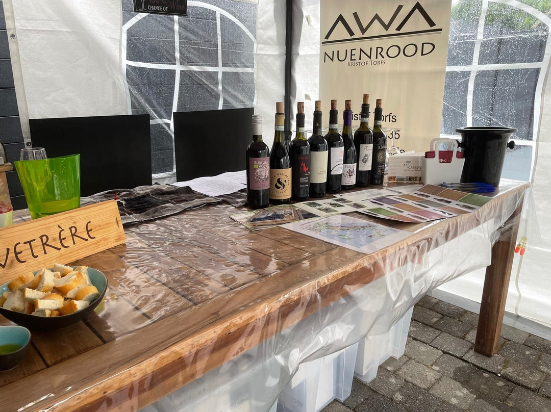 Nuenrood Italiaanse Wijnen