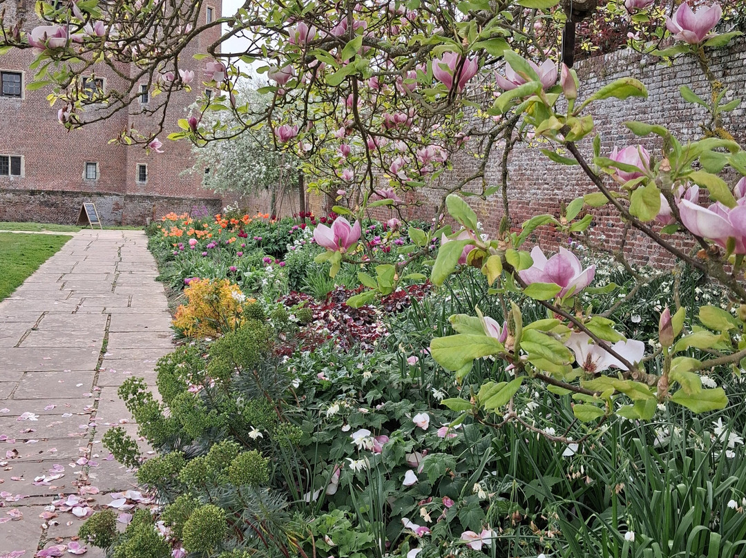 Herstmonceux Castle-Hailsham必去景点