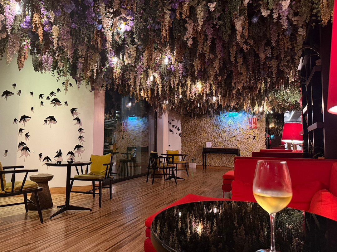 托雷尔前卫酒店主图