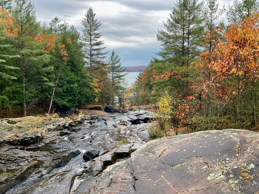 Lower Rosseau Falls-Port Carling必去景点