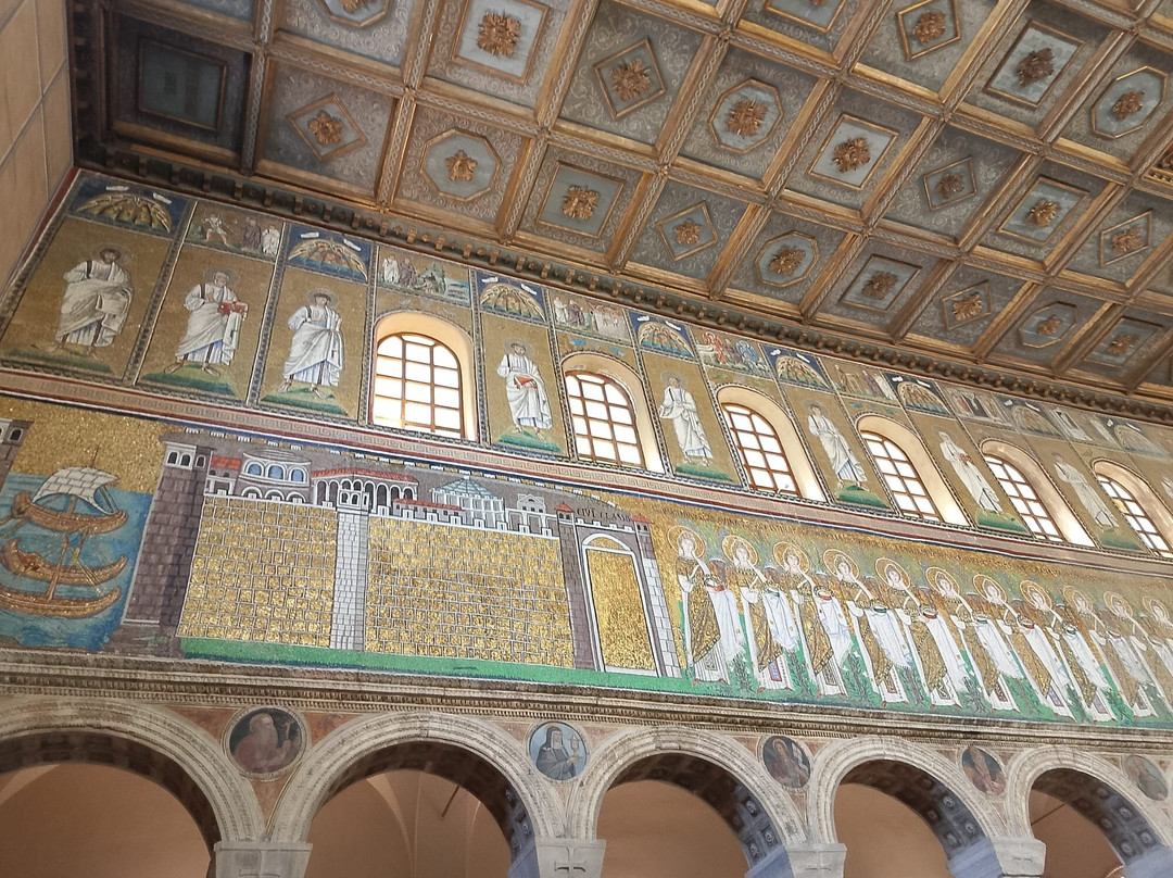 Basilica di Sant'Apollinare Nuovo-拉韦纳必去景点