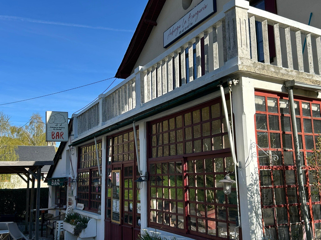 贝日里旅馆主图