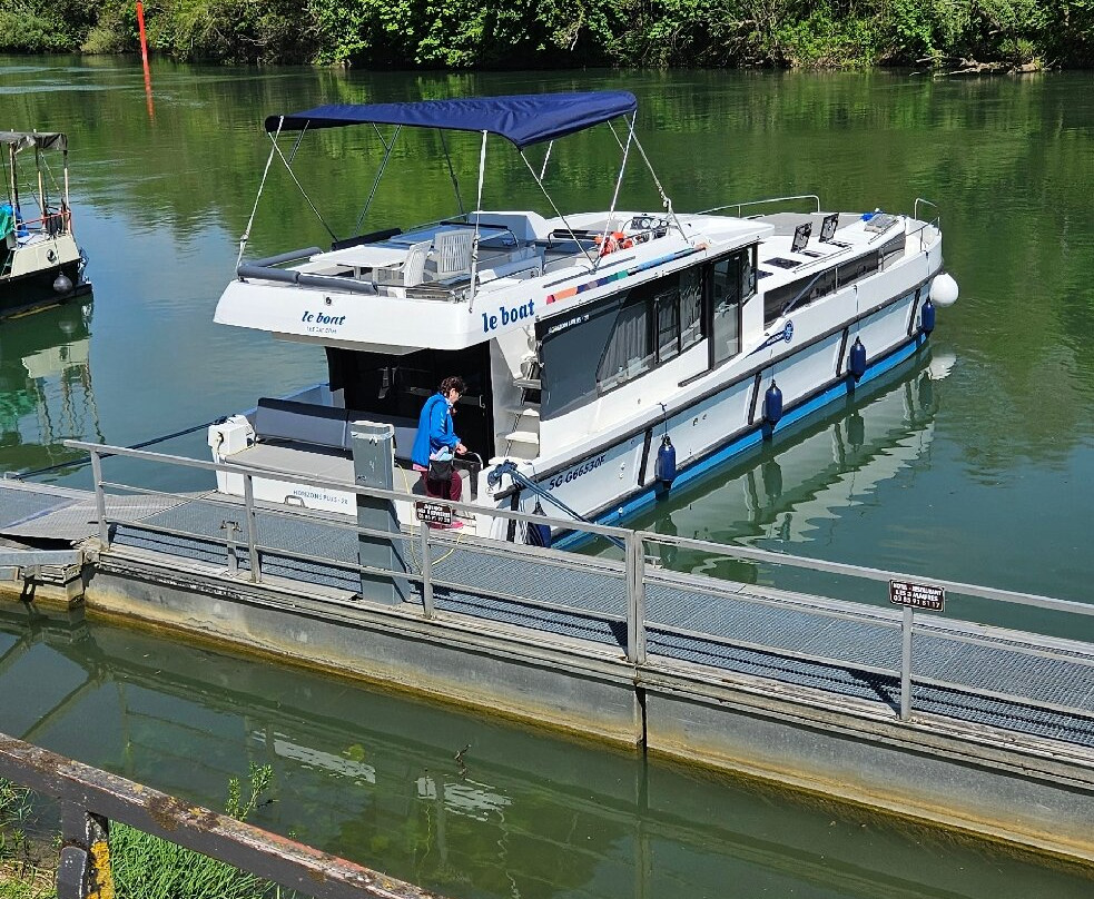Le Boat - Branges-Branges必去景点