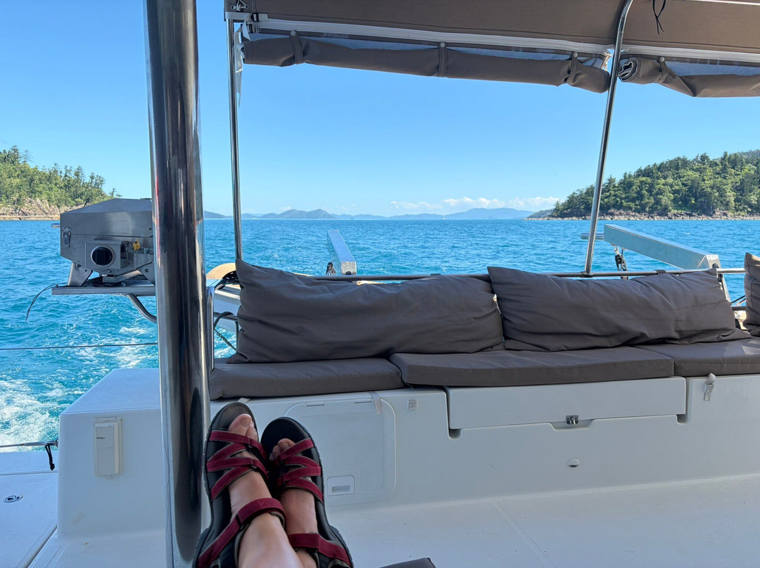Cumberland Charter Yachts-艾尔利滩必去景点