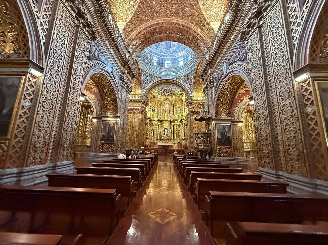 耶稣陪伴教堂（Iglesia de La Compania de Jesus）-基多必去景点