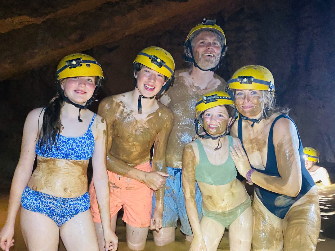 Phong Nha Tour To The Caves-洞海必去景点