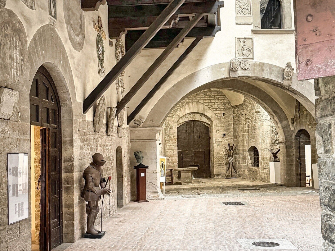 Castello di Poppi dei Conti Guidi-波皮必去景点