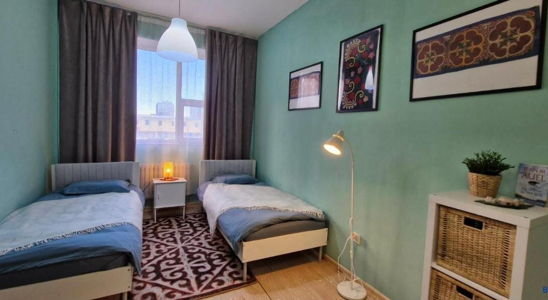 Airport Guest House & Tours
