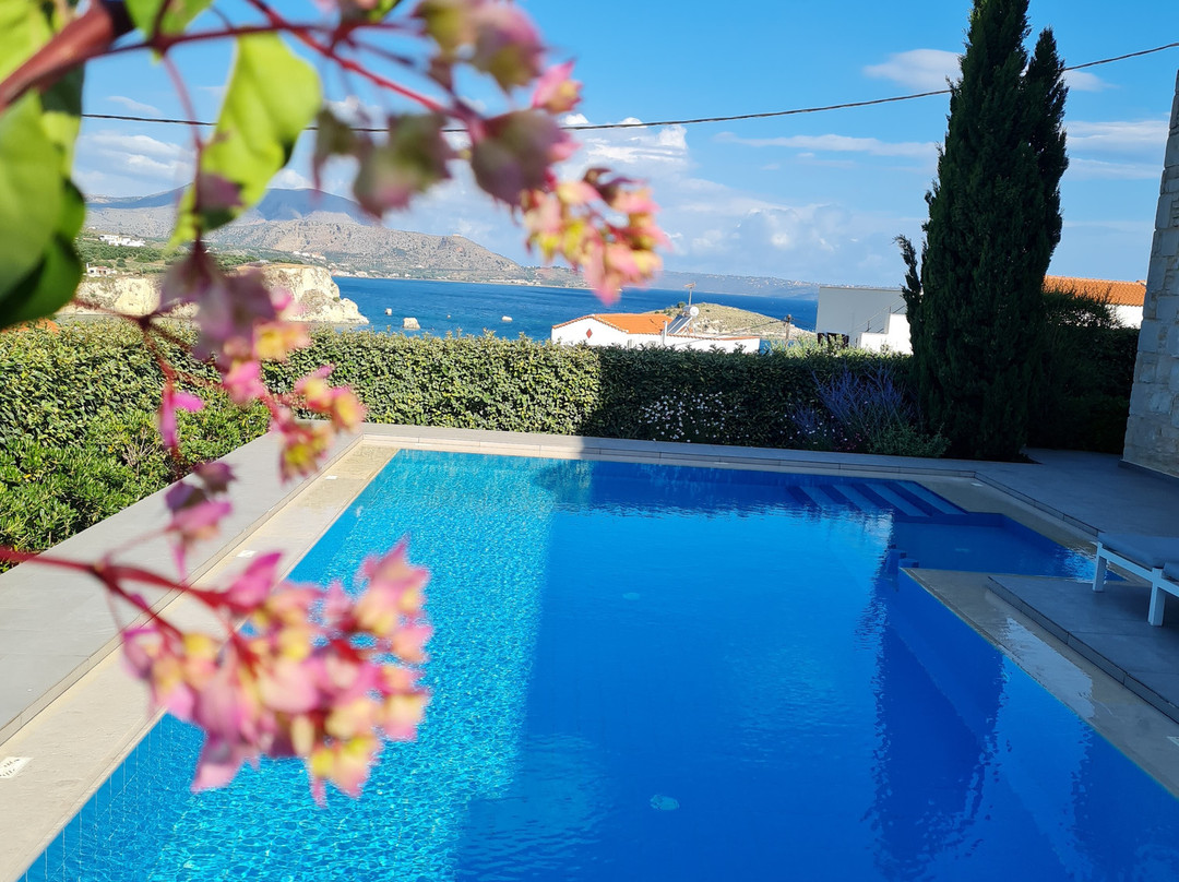 GM Villas