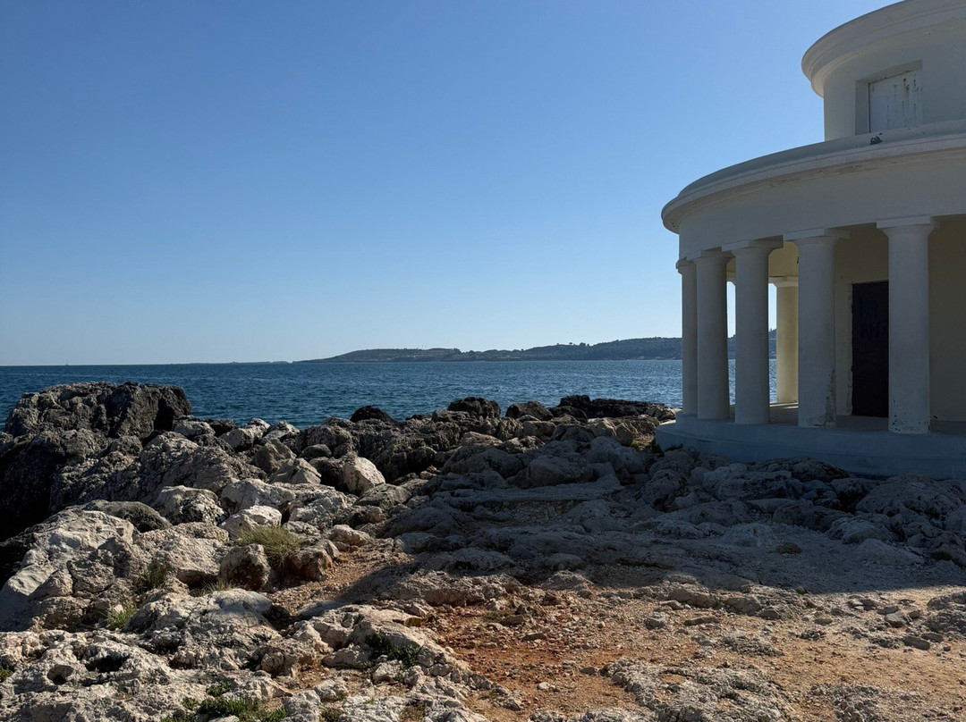 Lighthouse of Saint Theodoroi-阿尔戈斯托利翁必去景点
