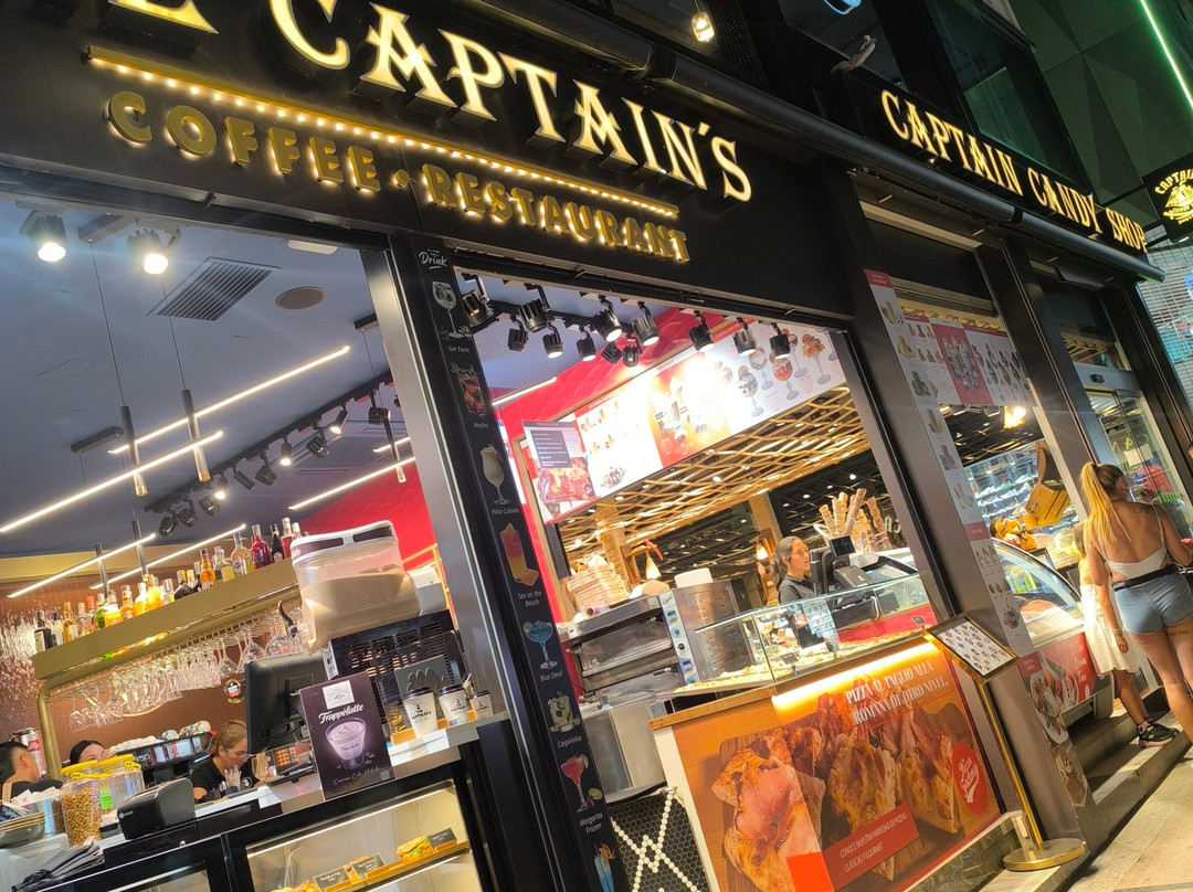 Captains Bar Bistro