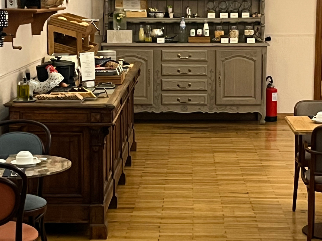 佩林酒店主图