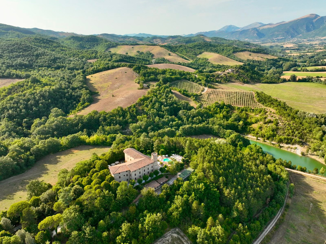 Castello di Baccaresca-古比奥必去景点
