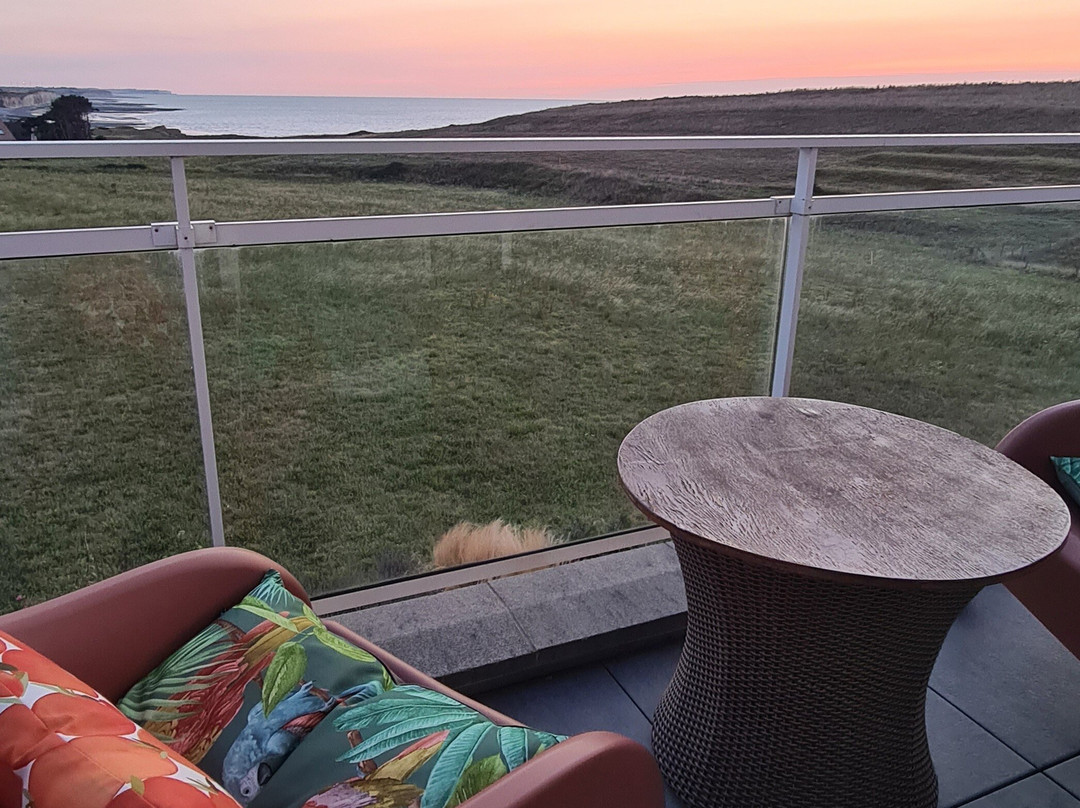 菲尼特雷海之酒店主图