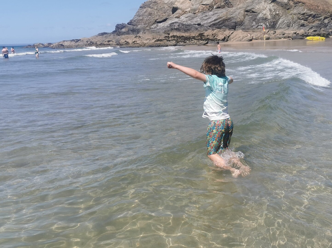 Gunwalloe Church Cove Beach-Gunwalloe必去景点