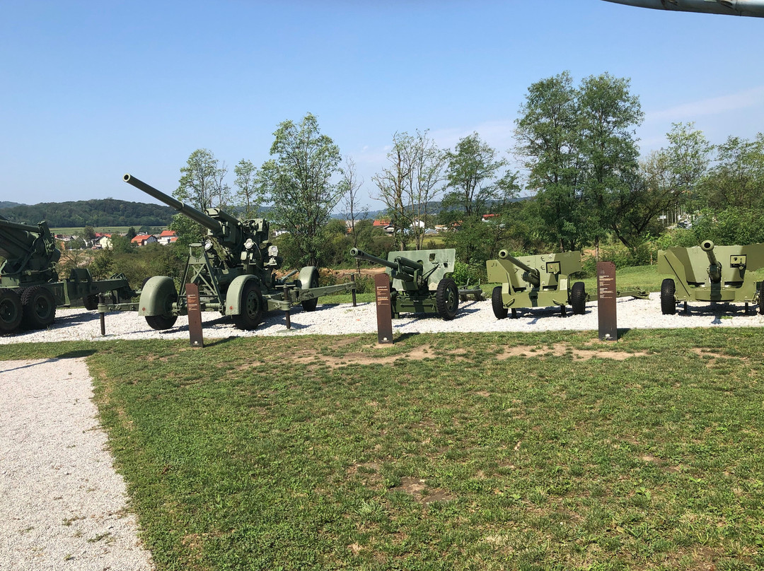 The Museum of Army Collections from the Croatian Homeland War-卡洛瓦克必去景点