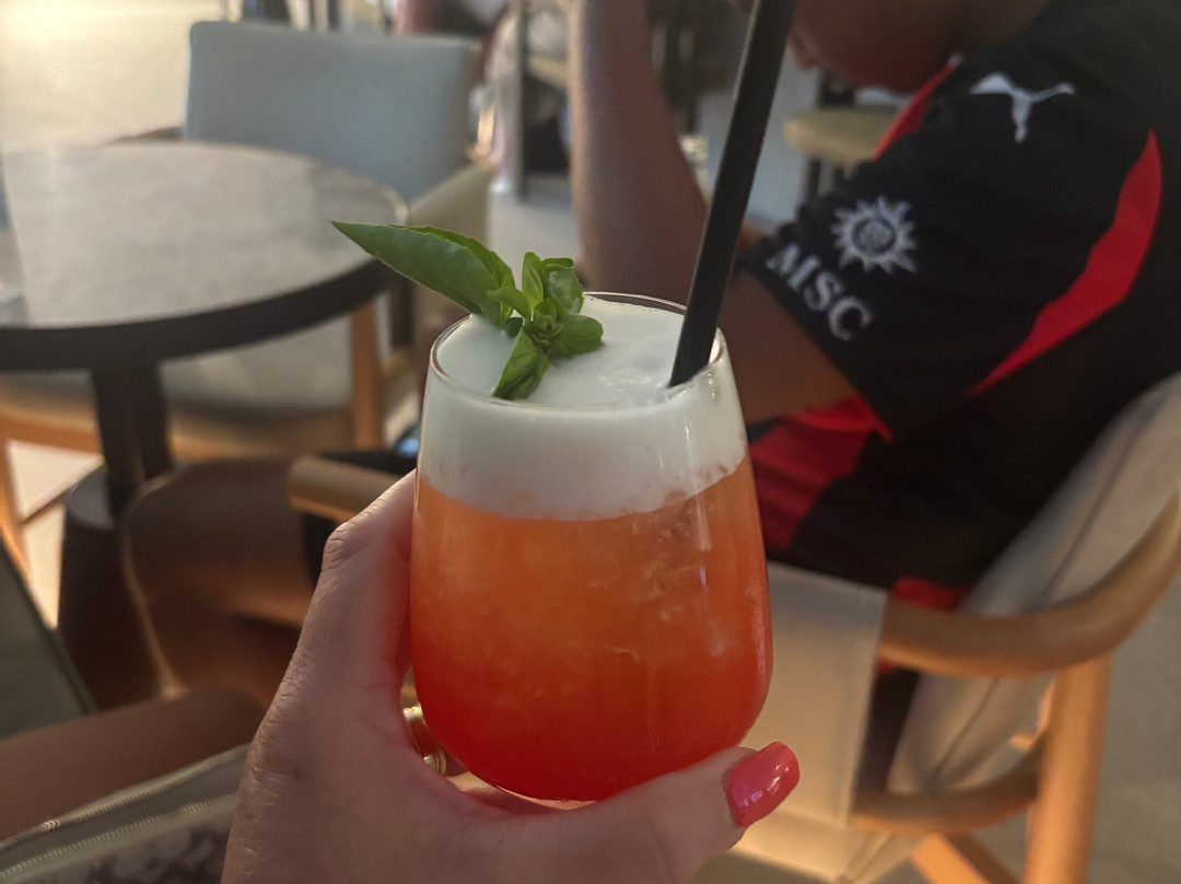 怀特城市度假酒店主图