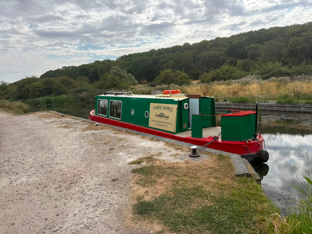 Grantham Canal Three Shires Boat Trips-Woolsthorpe by Belvoir必去景点