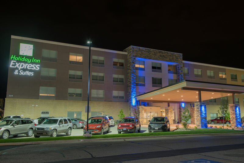 Edwardsburg酒店住宿-Holiday Inn Express & Suites Mishawaka - South Bend By IHG