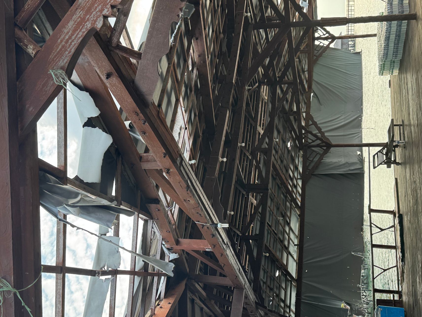 西巴丹水上屋-旅行者