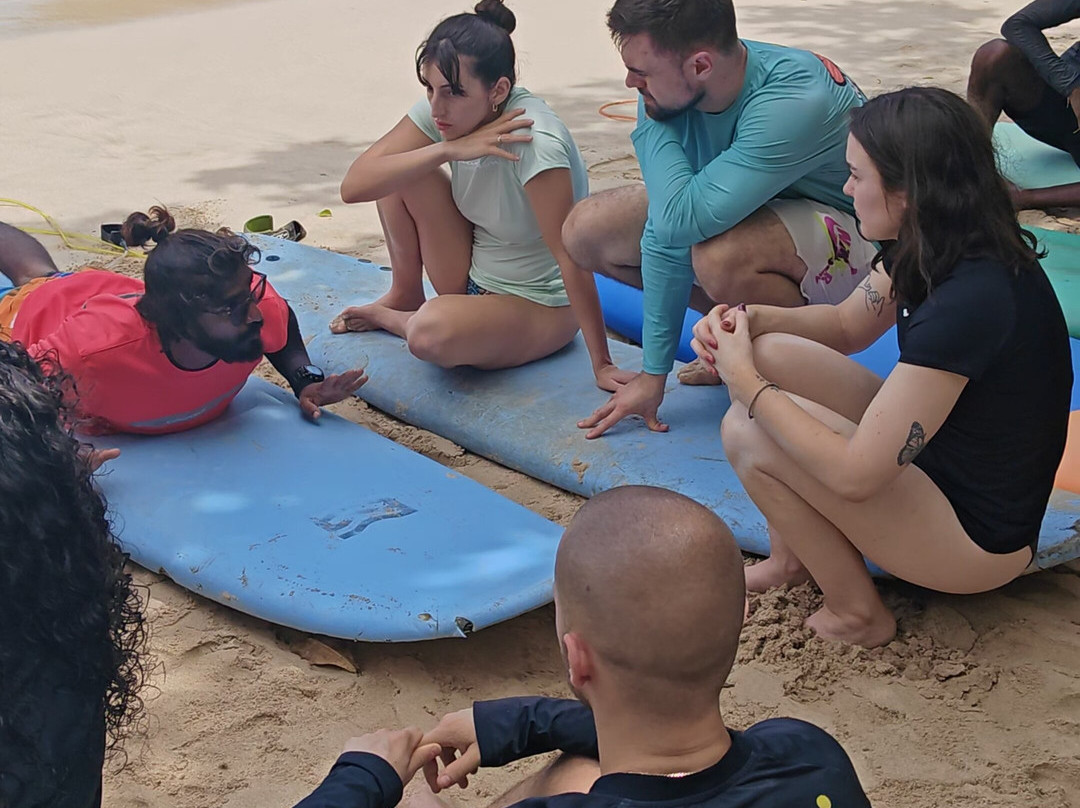 Hiriketiya Love Hiri Surf School-迪克韦勒必去景点