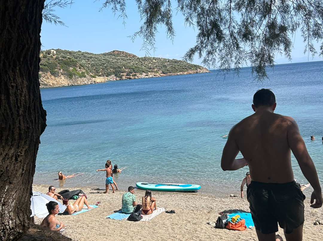 Agios Ermogenis Beach-Charamida必去景点