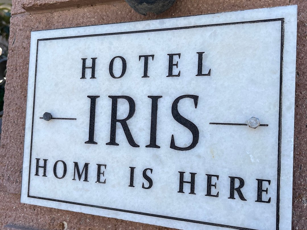 Iris Villa Hotel主图