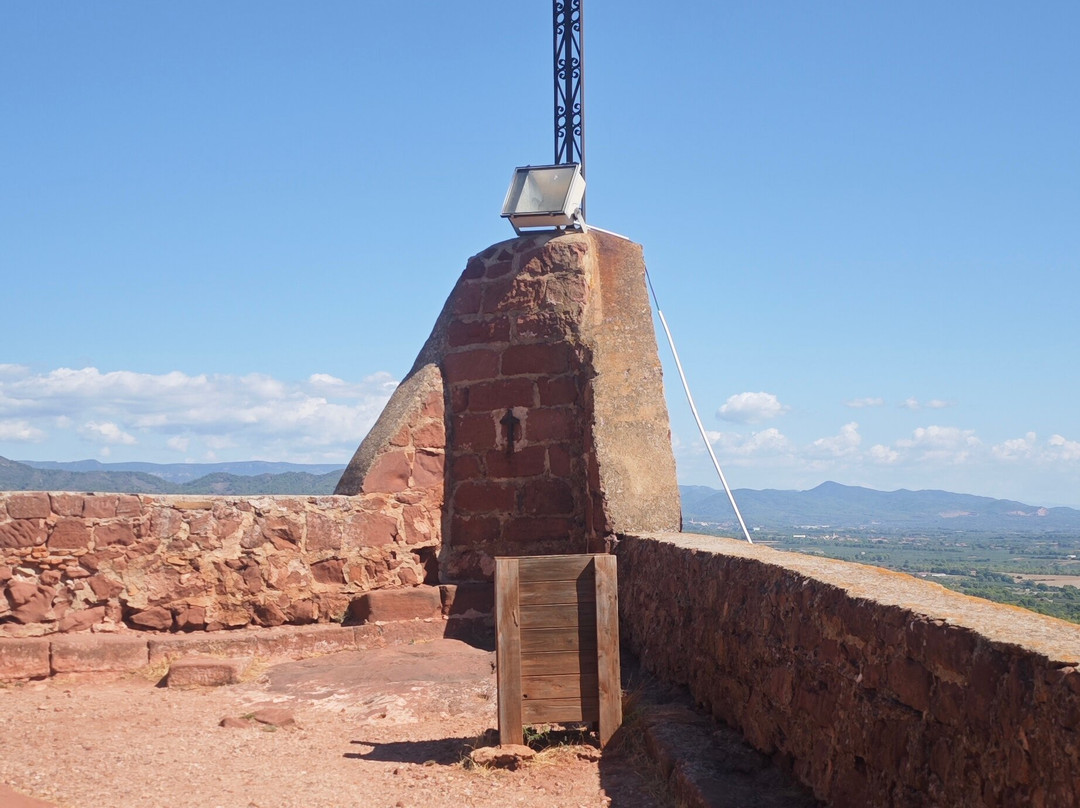 Ermita Mare de Deu de la Roca-Montroig必去景点