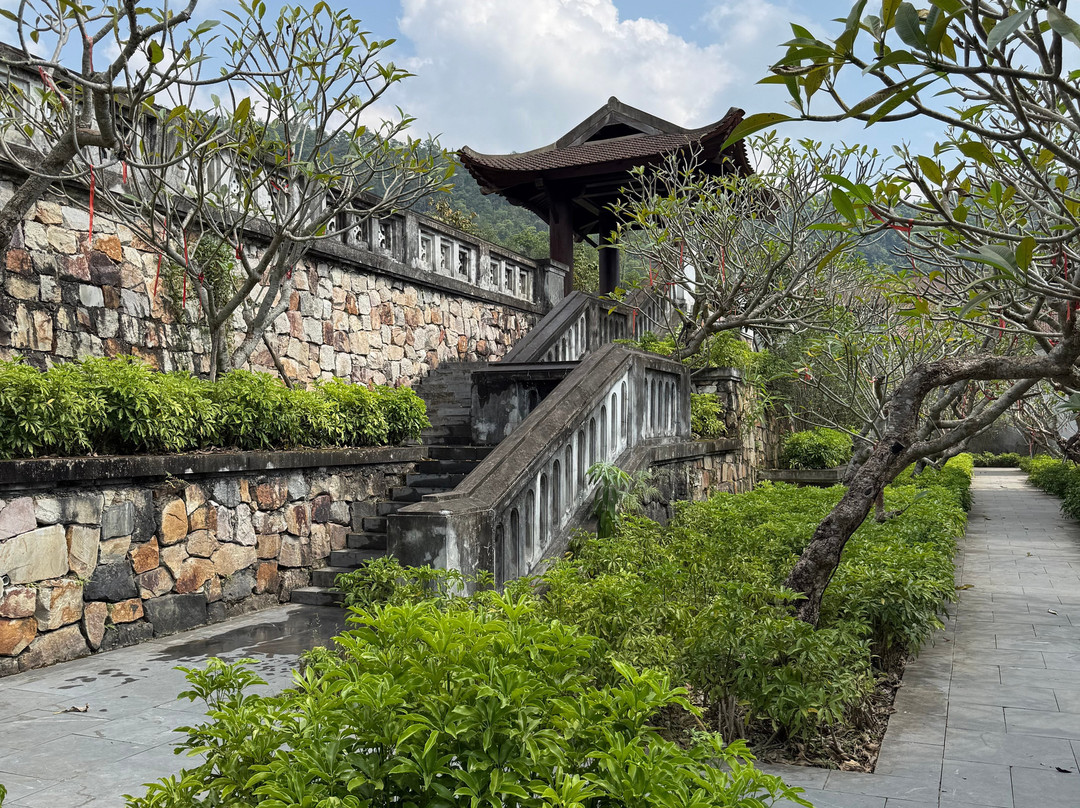 Yen Tu Mountain-Uong Bi必去景点