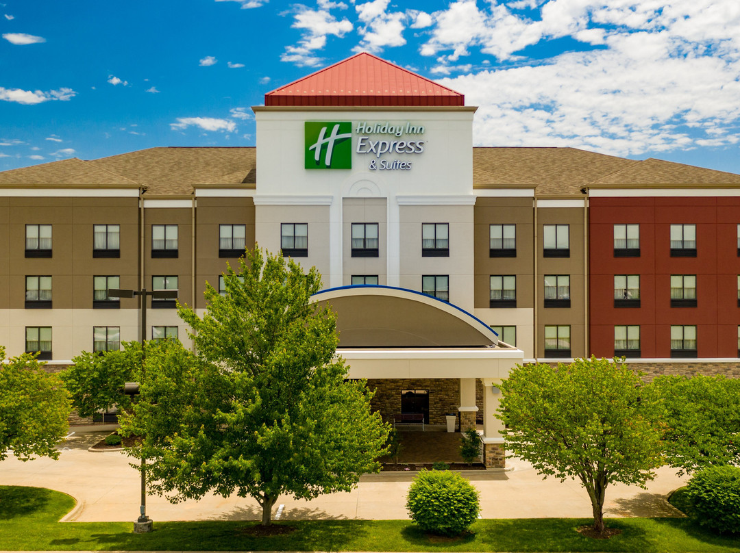Holiday Inn Express & Suites Springfield-Medical District by IHG主图