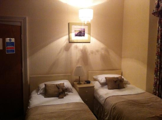 Rivelyn Hotel