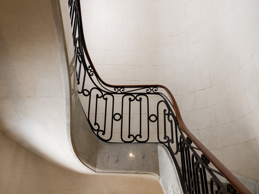 Sacha Mistol Art Hotel