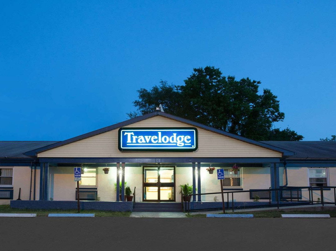 Travelodge by Wyndham Carlisle